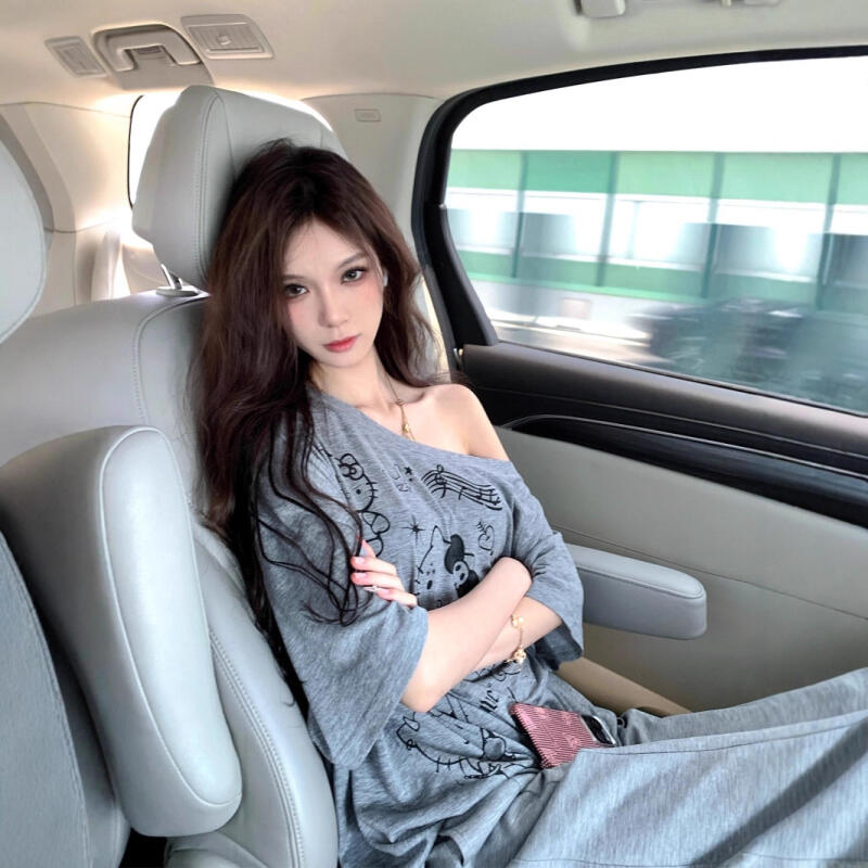 Off Shoulder Blouse - Camicetta con protezione solare Hello Kitty,